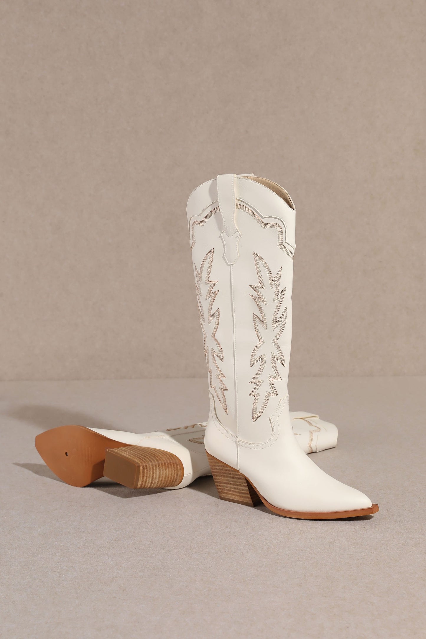 Indigo White Boots - Brazos Avenue Market 