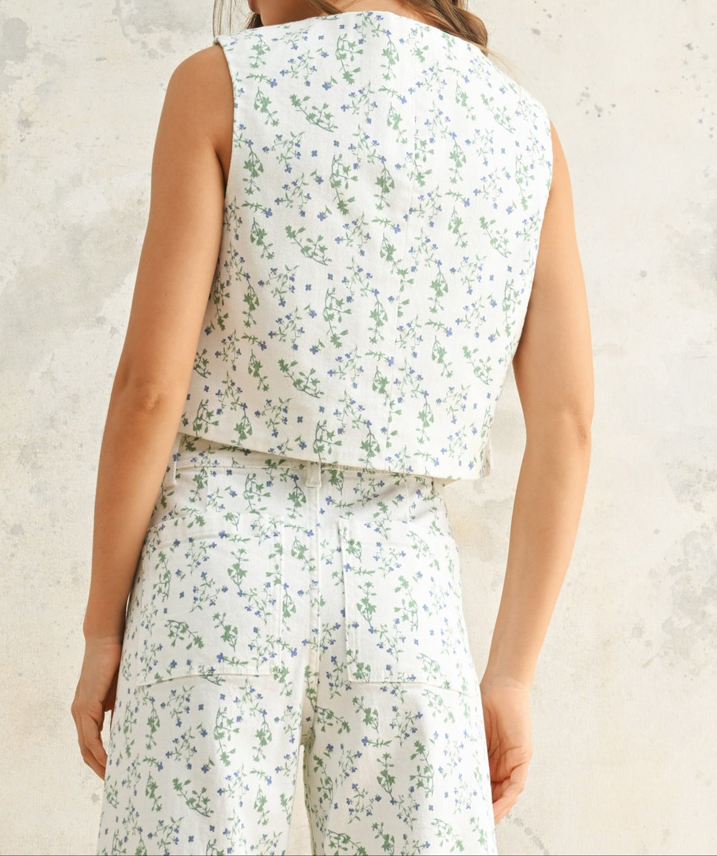 Floral Print Vest - Brazos Avenue Market