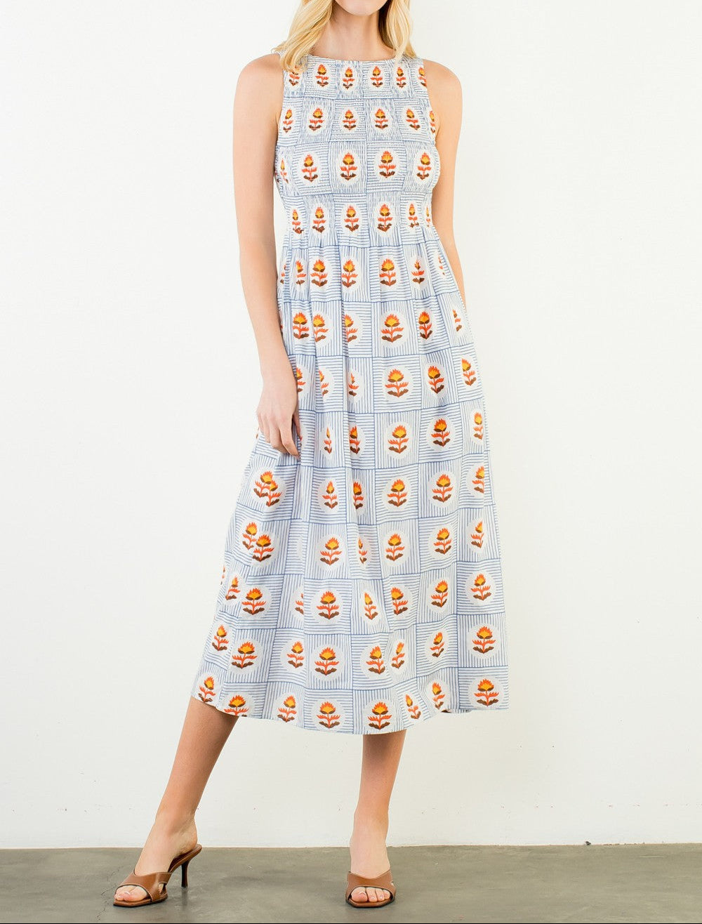 market midi dress Sleeveless Smocked Pattern Midi Dress M
