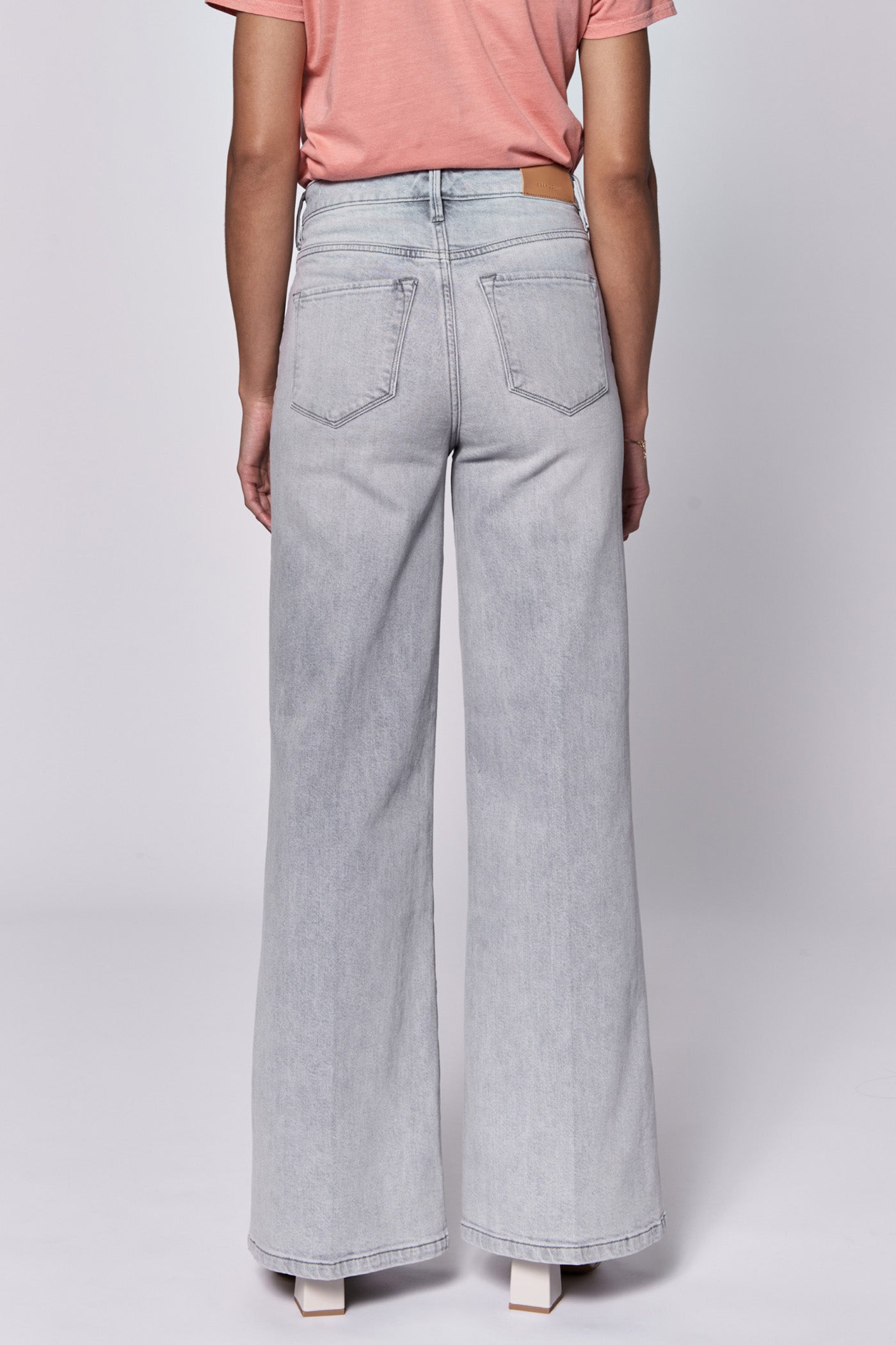 Fiona High Rise Wide Leg Jeans - Dovey - Brazos Avenue Market