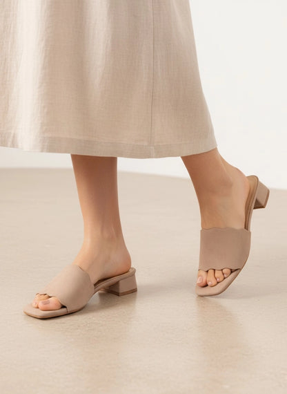 Scallop Edge Square Toe Kitten Heel Sandals