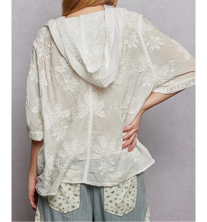 Short Sleeve Border Floral Embroidery Crochet Top (OS)