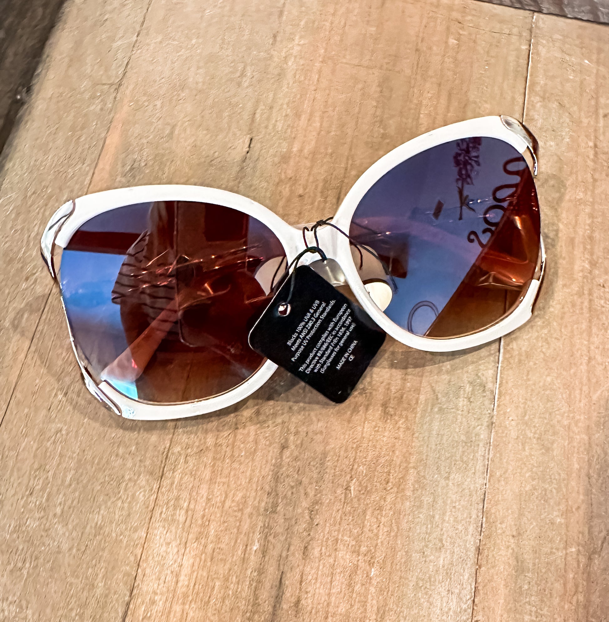 Fashion Sunglasses With Gold - Brazos Avenue Market 