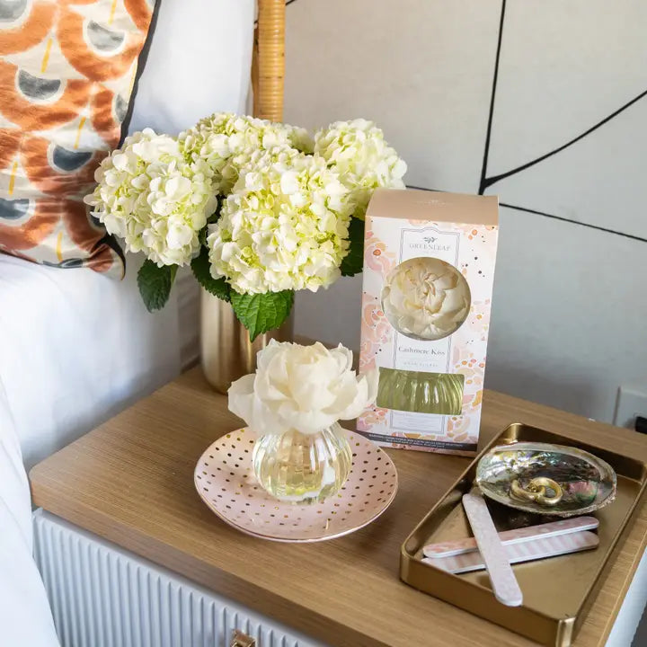 Green Leaf Flower Diffuser - Brazos Avenue Market 