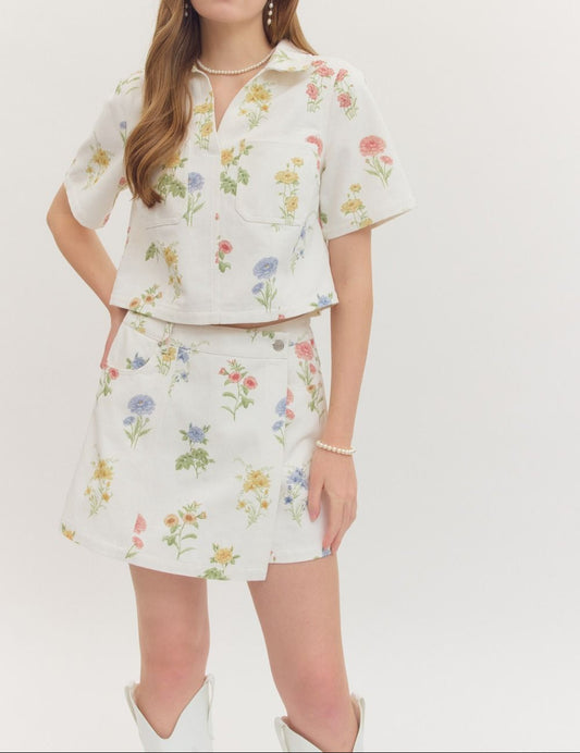 Botanical Cropped Short Sleeve Top - Brazos Avenue Market 