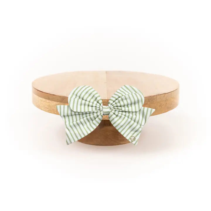 Magnetic Cake Stand - Brazos Avenue Market 