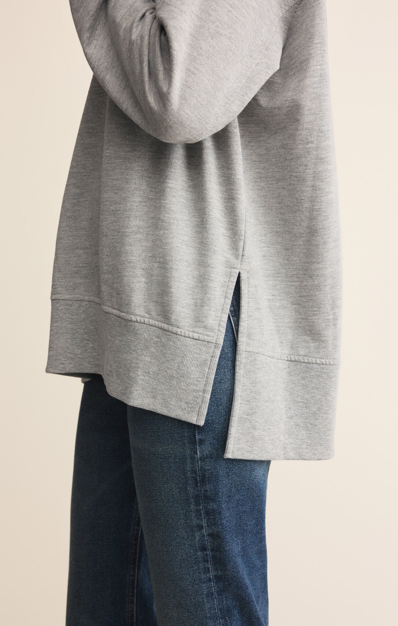 Weekender V Neck Top - Brazos Avenue Market 