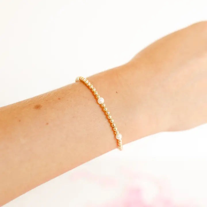Madi Beaded Bracelet in Gold - Brazos Avenue Market 