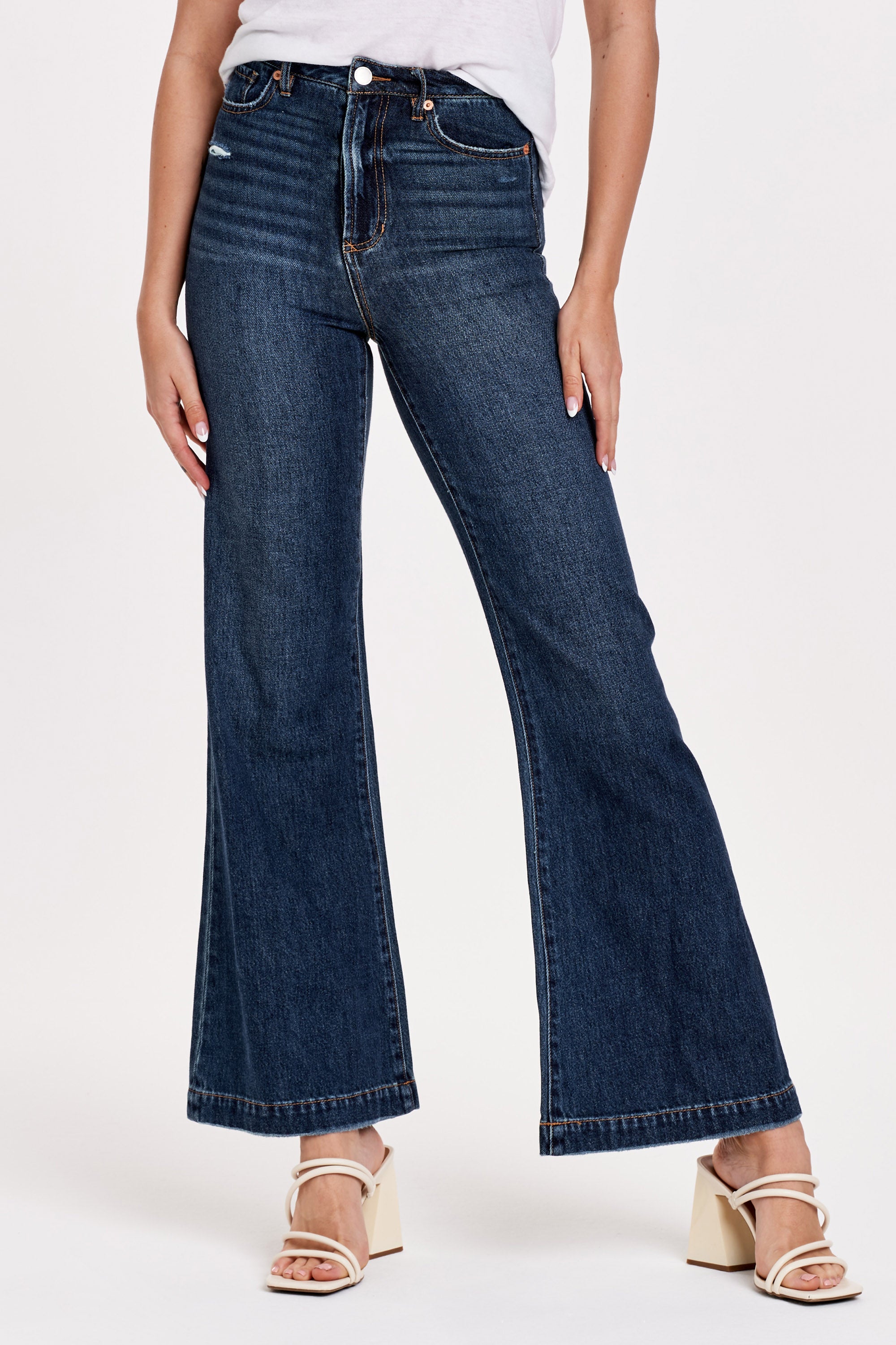 Jeans and Pants – Brazos Avenue Market