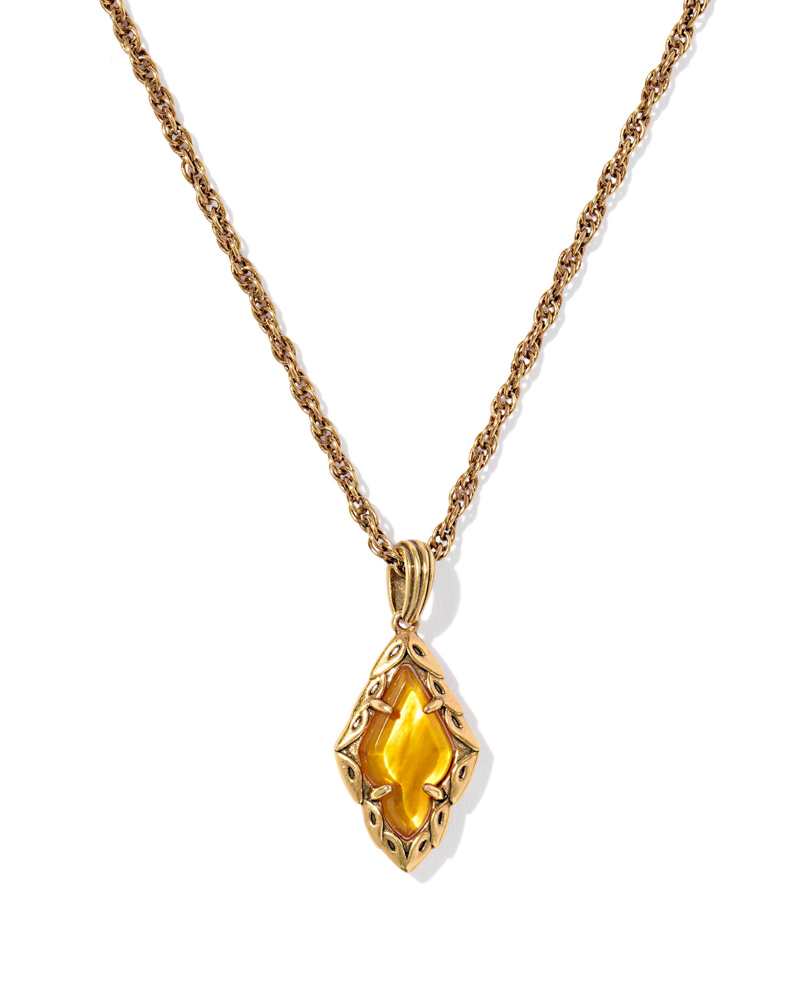 Adeline Short Pendant Necklace - Brazos Avenue Market 