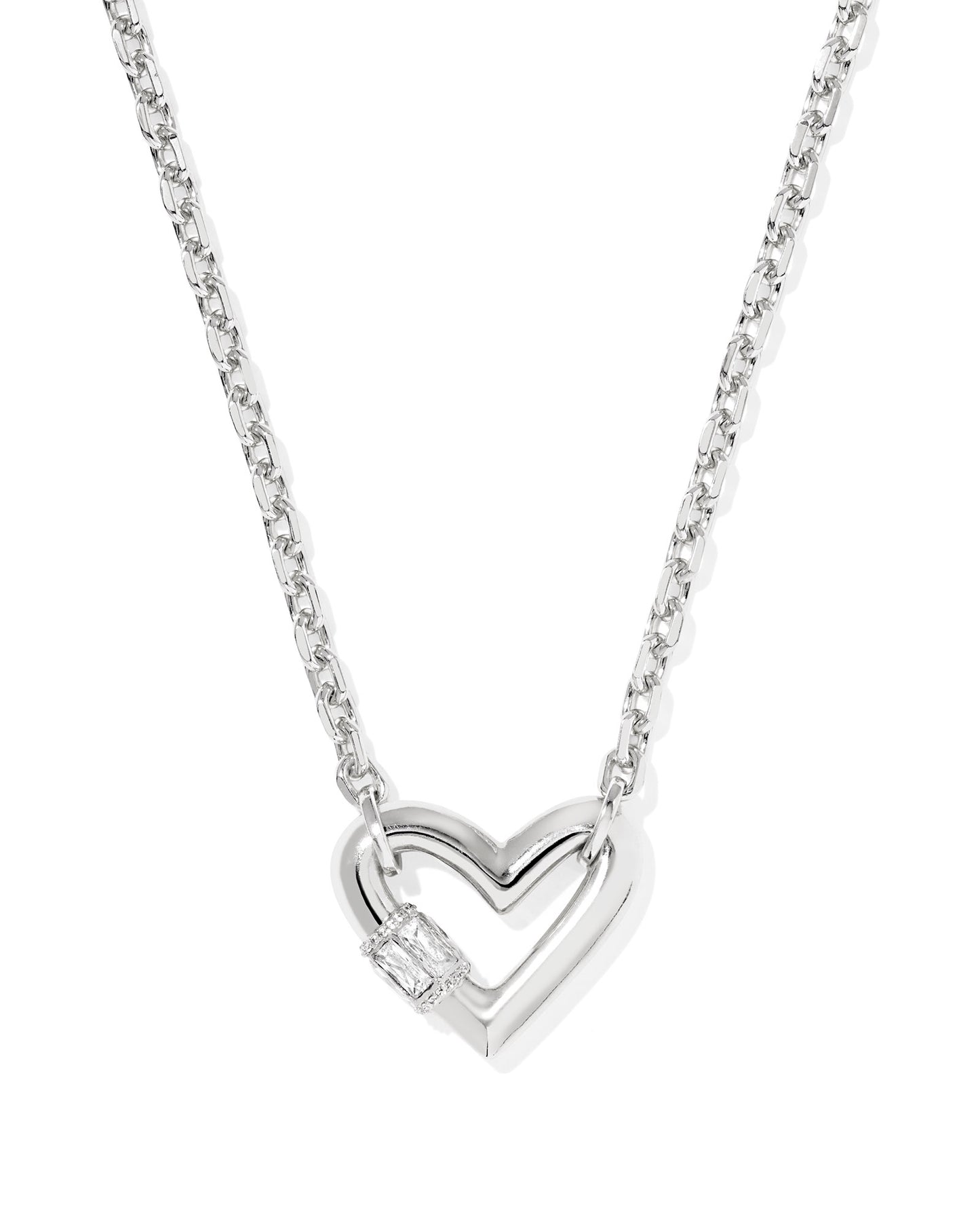 Emery Heart Short Pendant Necklace - Brazos Avenue Market 