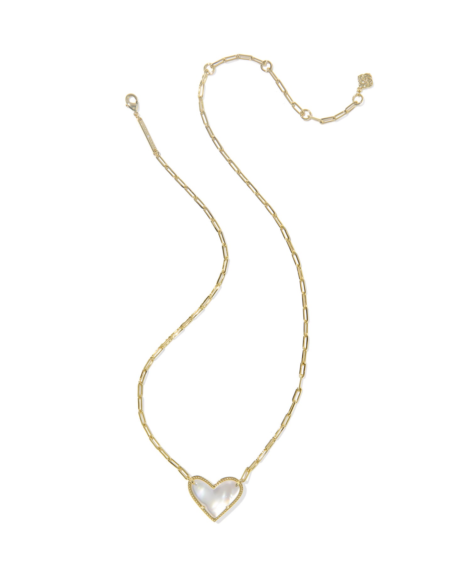 Ari Heart Statement Short Pendant Necklace - Brazos Avenue Market 