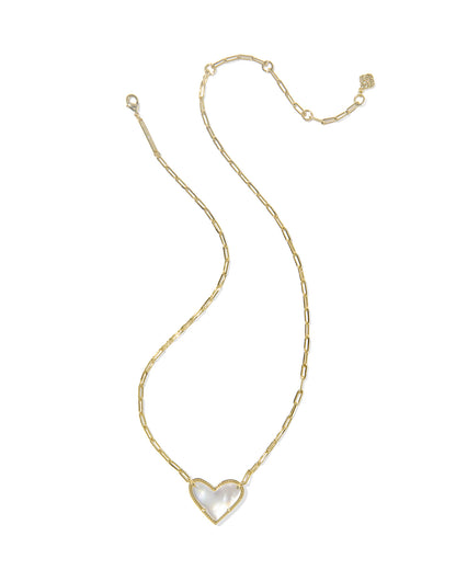 Ari Heart Statement Short Pendant Necklace - Brazos Avenue Market 