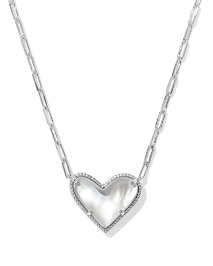 Ari Heart Statement Short Pendant Necklace - Brazos Avenue Market 